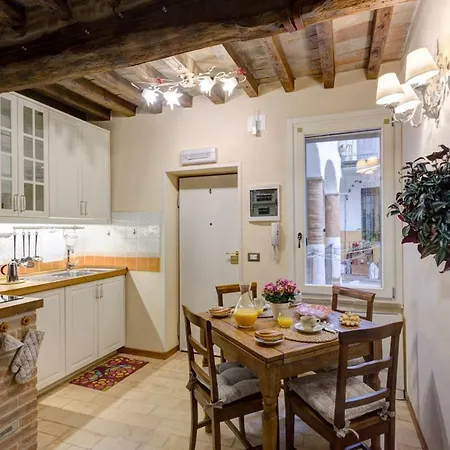 Le Stanze Di Rigoletto 3*