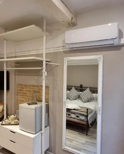 Le Stanze Di Rigoletto Alojamento de Acomodação e Pequeno-almoço 3*